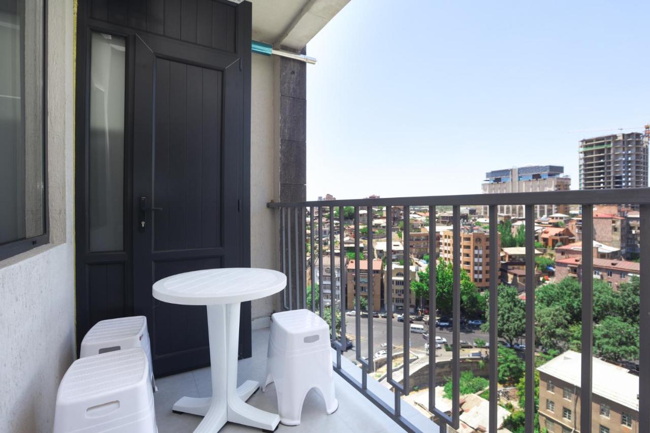 Stay Inn Apartments On Amiryan 26/4 Erévan Extérieur photo